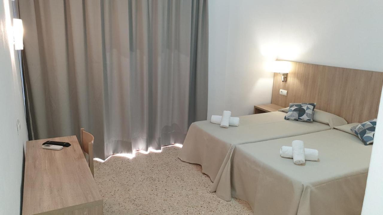סנטה אאולריה דס ריו Hostal Mayol מראה חיצוני תמונה